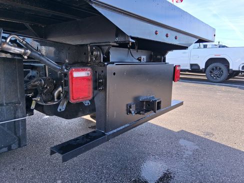 New 2025 GMC Sierra 3500 Pro w/ Convenience Package image 14