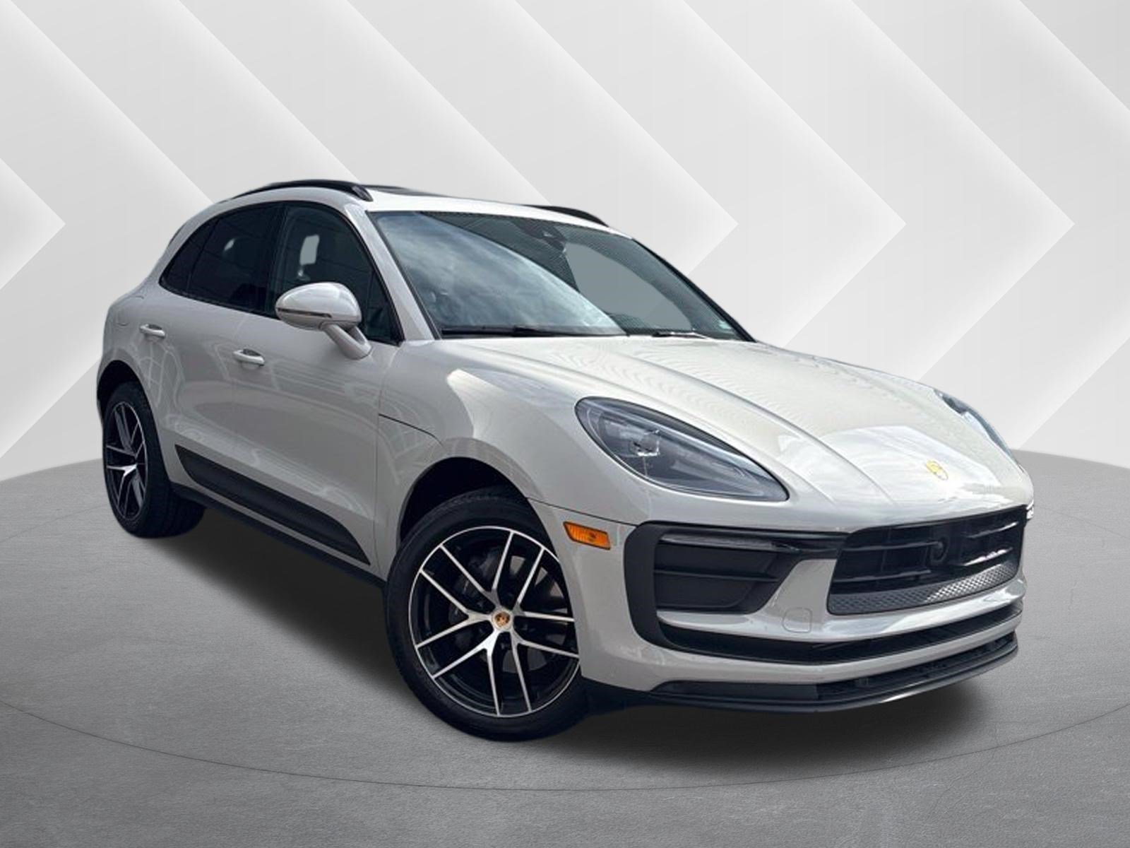 Used 2024 Porsche Macan AWD/4WD image 1