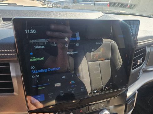 Used 2024 Ford Expedition Max XLT image 21