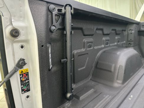 Used 2025 GMC Sierra 1500 AT4 AWD/4WD image 10