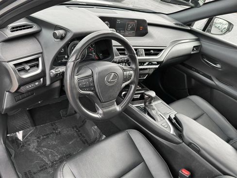 Used 2022 Lexus UX 250h w/ Premium Package image 17