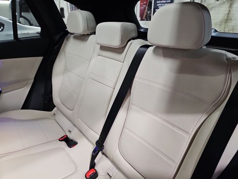 New 2026 Mercedes-Benz GLC 300 image 15