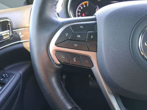 Used 2019 Jeep Grand Cherokee Overland image 17