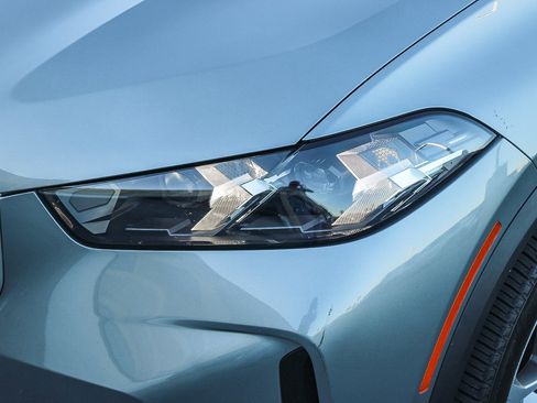 Used 2024 BMW X5 sDrive40i w/ Parking Assistance Package image 5