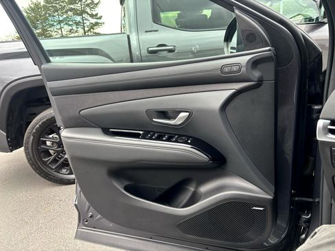 Used 2025 Hyundai Tucson Limited image 13