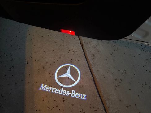 Used 2016 Mercedes-Benz E 400 Sedan image 37