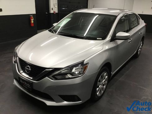 Used 2016 Nissan Sentra SV FWD image 6