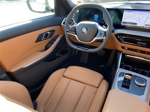 Used 2025 BMW 330i xDrive Sedan w/ Convenience Package image 11