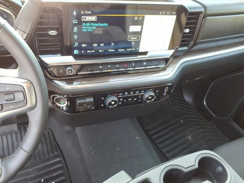 Used 2026 Chevrolet Silverado 1500 LT image 32