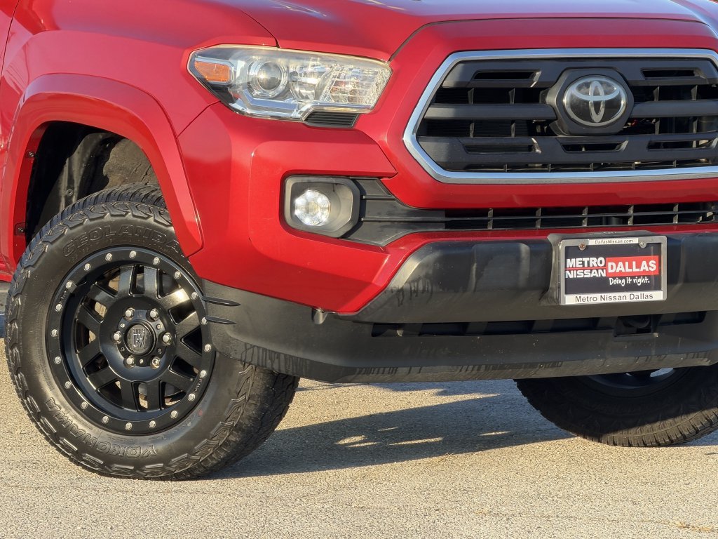 Used 2019 Toyota Tacoma SR5 RWD image 8