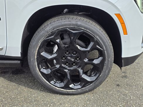 New 2026 GMC Yukon Denali w/ Denali Reserve Package AWD/4WD image 9