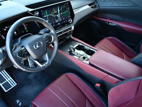 Used 2024 Lexus RX 500h F Sport image 12