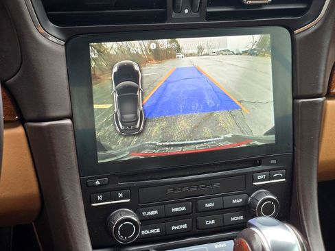 Used 2017 Porsche 911 Turbo image 21