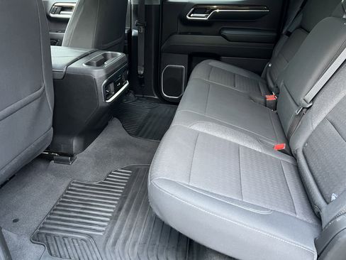 Used 2024 GMC Sierra 1500 Elevation image 17