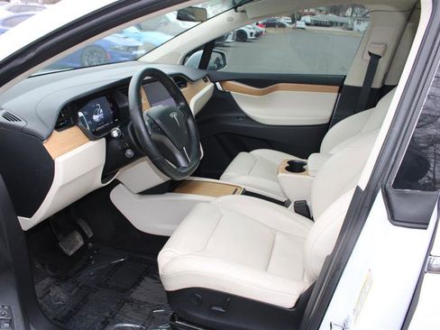 Used 2019 Tesla Model X 100D image 11