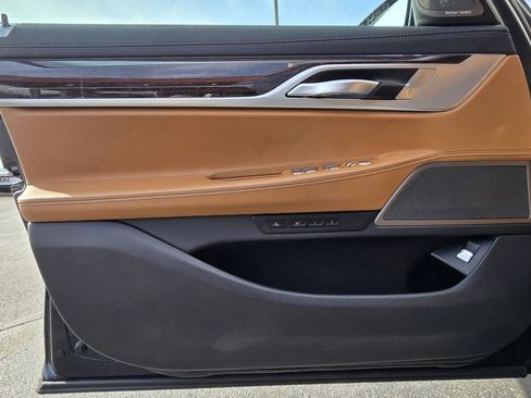 Used 2021 BMW 740i xDrive w/ M Sport Package image 13