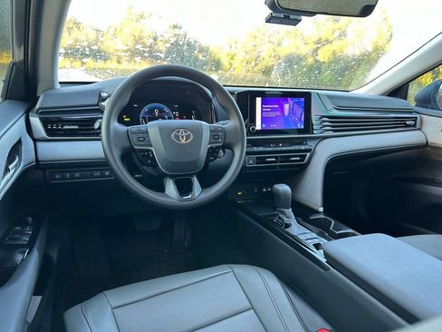 Certified 2025 Toyota Camry LE image 12