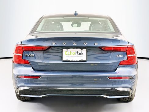 Used 2025 Volvo S60 B5 Core image 7