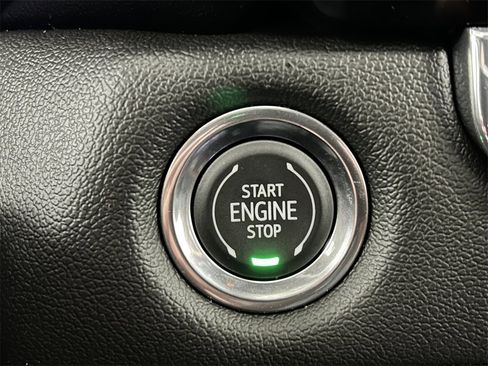 Used 2023 Chevrolet Colorado LT w/ LT Convenience Package image 15