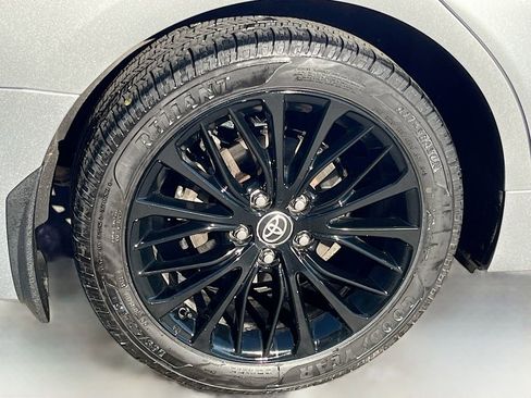 Used 2022 Toyota Camry SE w/ Carpet Mat Package (TMS) AWD/4WD image 28