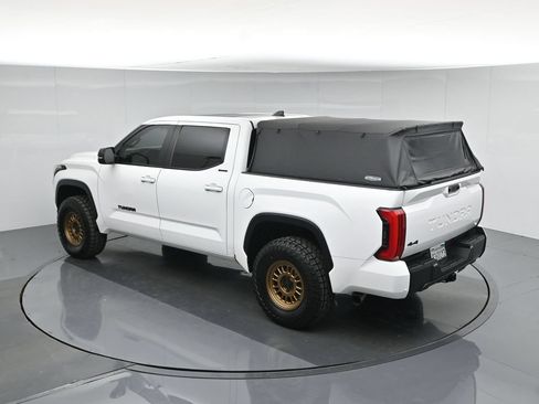 Used 2024 Toyota Tundra Limited AWD/4WD image 42