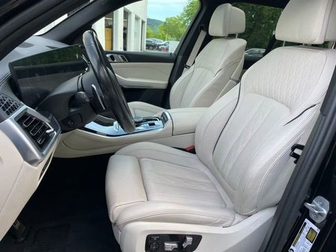 Certified 2024 BMW X5 xDrive40i w/ M Sport Package AWD/4WD image 6