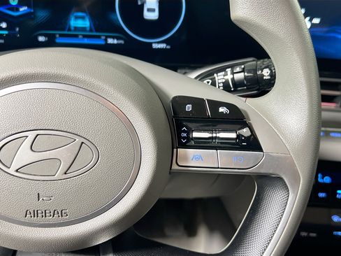 Used 2024 Hyundai Elantra SEL FWD image 19
