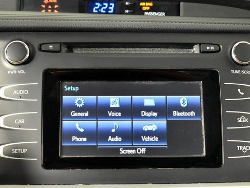 Used 2019 Toyota Highlander LE image 40