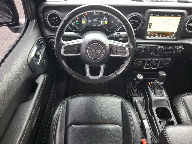 Used 2022 Jeep Wrangler Unlimited Sahara AWD/4WD image 3