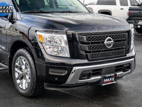 Used 2021 Nissan Titan SV w/ SV Convenience Package image 7