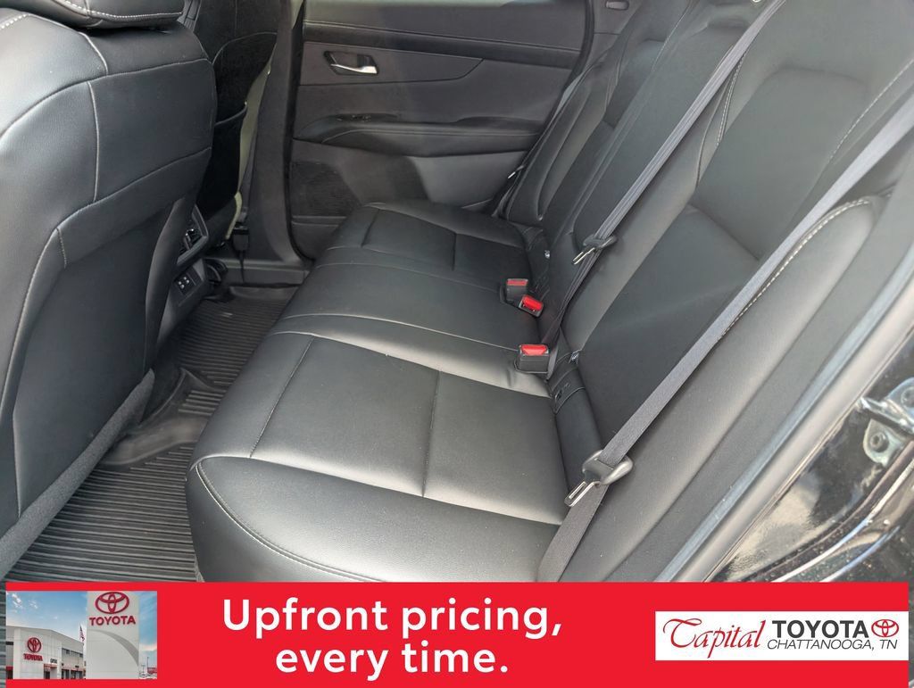 Used 2025 Nissan Murano SL AWD/4WD image 12