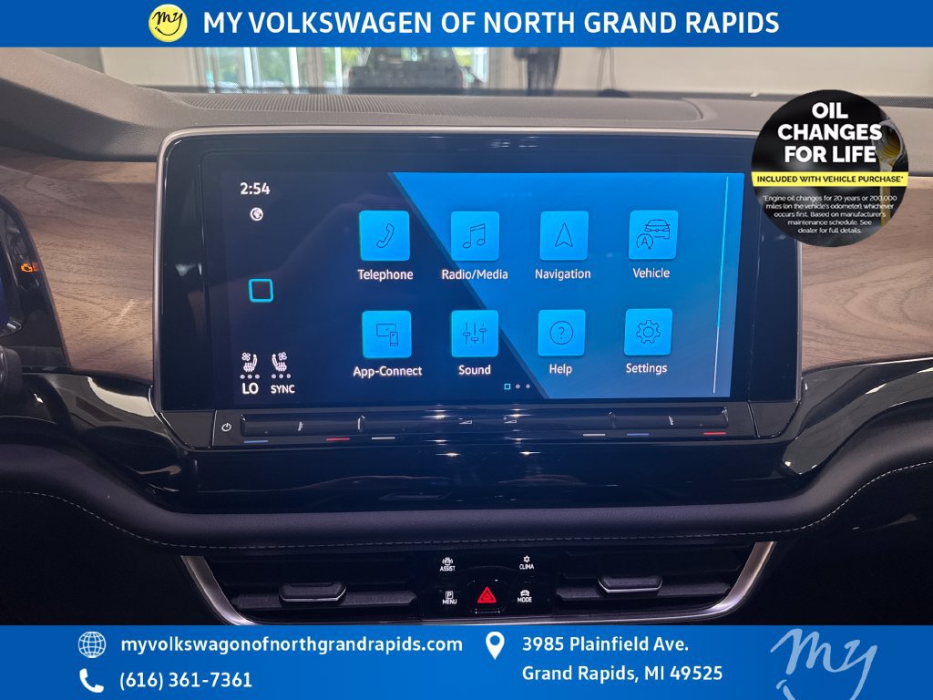 Used 2024 Volkswagen Atlas SE AWD/4WD image 21