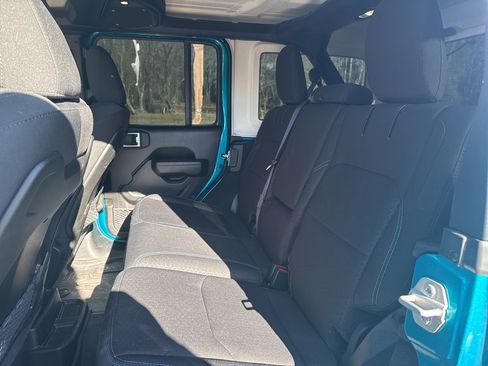 Used 2024 Jeep Wrangler Unlimited Rubicon 4xe w/ Convenience Group image 10