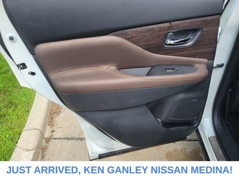 Certified 2024 Nissan Murano Platinum w/ Cargo Package AWD/4WD image 17