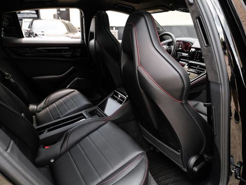 Used 2026 Porsche Panamera GTS AWD/4WD image 31