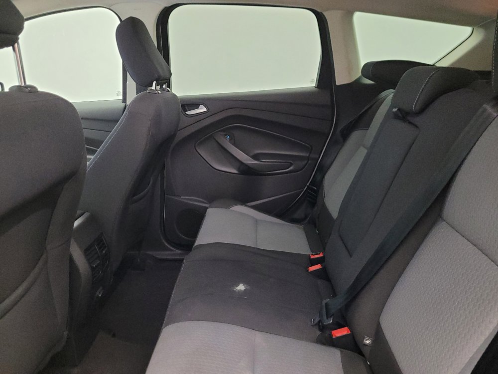 Used 2019 Ford Escape SE FWD image 18