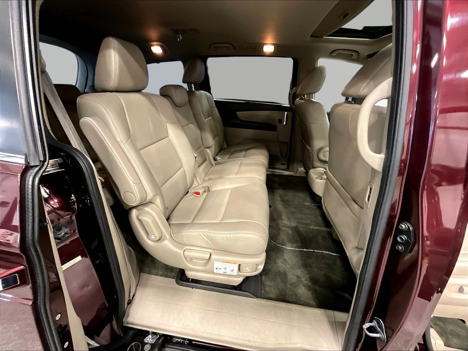 Used 2014 Honda Odyssey EX-L image 25