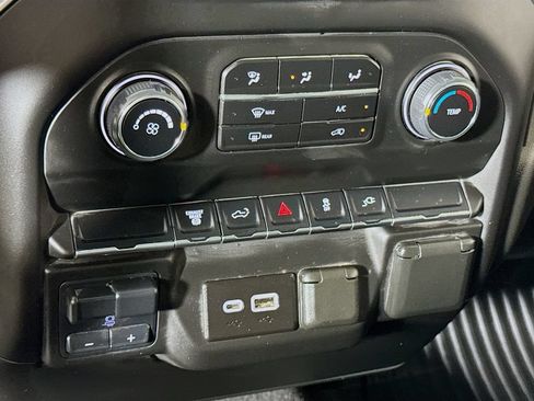 Certified 2023 Chevrolet Silverado 2500 Custom w/ Custom Value Package AWD/4WD image 13