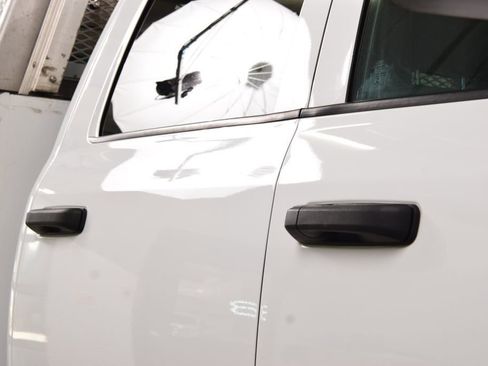 Used 2022 RAM 2500 Tradesman w/ Chrome Appearance Group AWD/4WD image 13