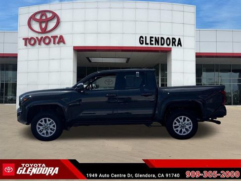 Certified 2024 Toyota Tacoma SR5 w/ SR5 Upgrade Package AWD/4WD image 6