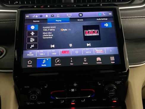 Used 2023 Jeep Grand Cherokee L Limited image 21