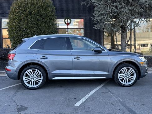 Used 2019 Audi Q5 Prestige w/ Prestige Package image 21