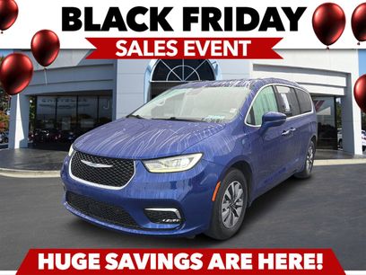 Used 2021 Chrysler Pacifica Touring-L