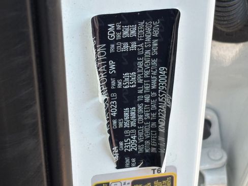 Used 2025 Kia Soul LX w/ LX Technology Package image 10