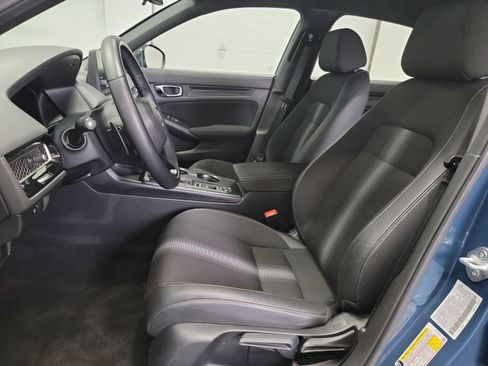 Used 2025 Honda Civic Sport image 12