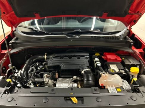 Used 2023 Jeep Renegade Trailhawk AWD/4WD image 12