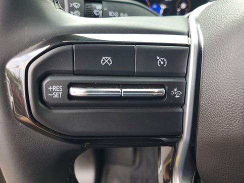 Used 2024 Chevrolet Colorado LT w/ LT Convenience Package II RWD image 11
