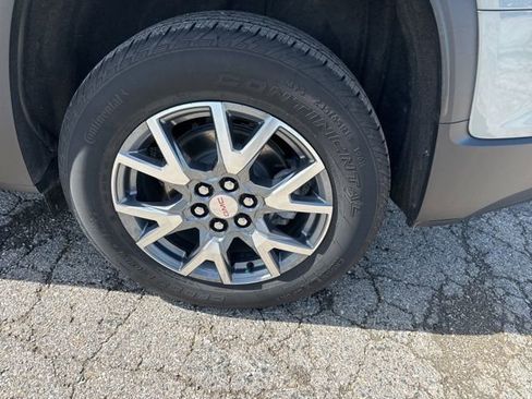 Used 2023 GMC Acadia SLT w/ Technology Package FWD image 20