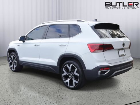 Used 2023 Volkswagen Taos SEL image 5