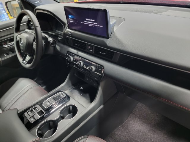 New 2026 Honda Pilot Black Edition image 16
